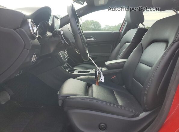 WDCTG4EB3HJ318933 2017 MERCEDES-BENZ GLA Red 