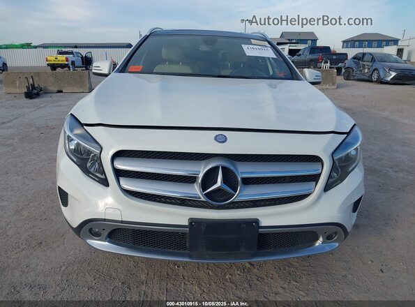 WDCTG4EB8GJ212203 2016 MERCEDES-BENZ GLA 250 White Vista del cuadro de instrumentos