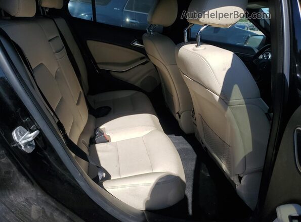 WDCTG4GBXGJ218680 2016 MERCEDES-BENZ GLA Black Вид задньої частини салону