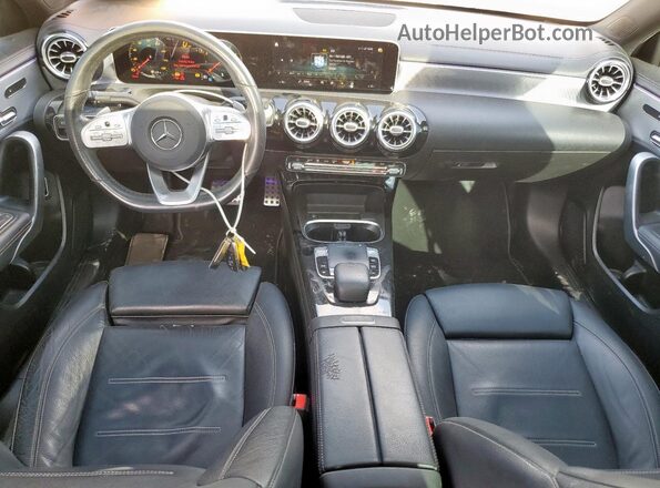 WDD3G4EB1LW038628 2020 MERCEDES-BENZ A Black წინა პანელის ხედი