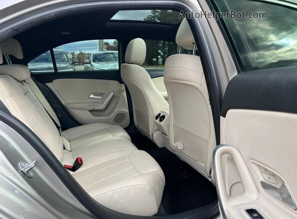 WDD3G4FB2KW033242 2019 MERCEDES-BENZ A-CLASS Gray Vista interior delantera