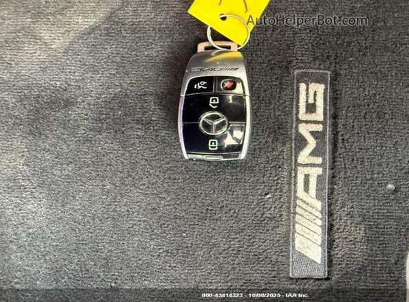 WDD7X8JB5KA001382 2019 MERCEDES-BENZ AMG GT 63 4-DOOR COUPE Red Widok deski rozdzielczej