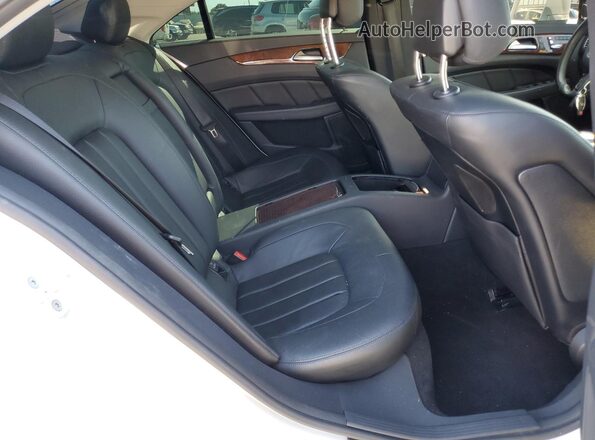 WDDLJ6FB5GA170192 2016 MERCEDES-BENZ CLS-CLASS Белый Вид задних сидений
