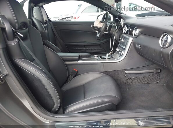 WDDPK3JA3LF167638 2020 MERCEDES-BENZ SLC 300 Gray VIN sticker view
