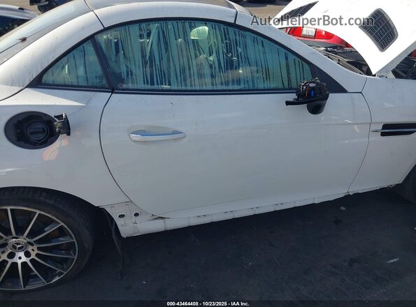 WDDPK3JA5KF158809 2019 MERCEDES-BENZ SLC 300 White 