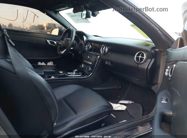WDDPK3JAXJF153538 2018 MERCEDES-BENZ SLC 300 Gray 