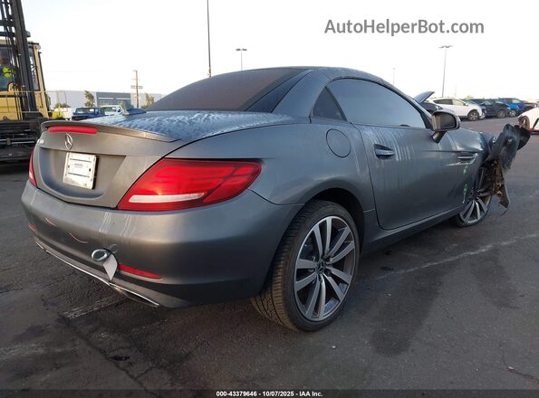 WDDPK3JAXJF153538 2018 MERCEDES-BENZ SLC 300 Gray 