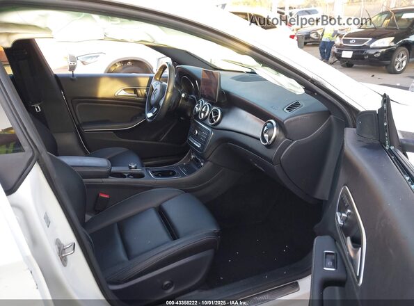 WDDSJ4EB0KN776745 2019 MERCEDES-BENZ CLA 250 White 