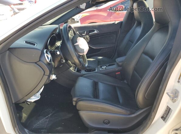 WDDSJ4EB2HN451703 2017 MERCEDES-BENZ CLA-CLASS White Vista interior delantera