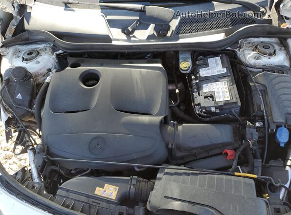 WDDSJ4EB2HN451703 2017 MERCEDES-BENZ CLA-CLASS White Vista interior trasera