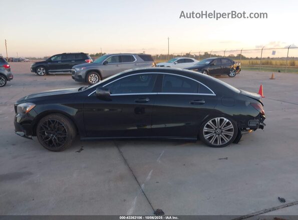 WDDSJ4EB6KN714623 2019 MERCEDES-BENZ CLA 250 Black Widok wnętrza 360 stopni
