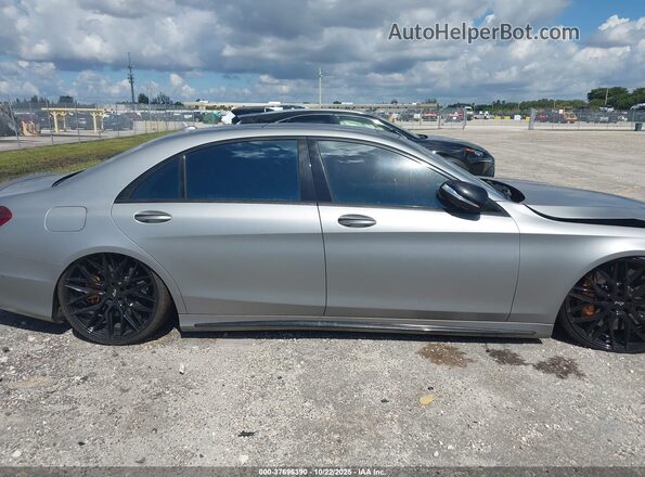 WDDUG7JB3HA315876 2017 MERCEDES-BENZ AMG S 63 Gray Vista interior trasera