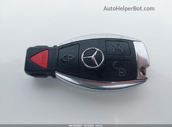 WDDWJ6EB0HF489096 2017 MERCEDES-BENZ AMG C 43 Белый Вид панели приборов