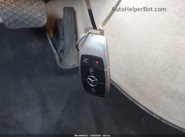 WDDWJ8EB9KF772096 2019 MERCEDES-BENZ C-CLASS Blue Dashboard view