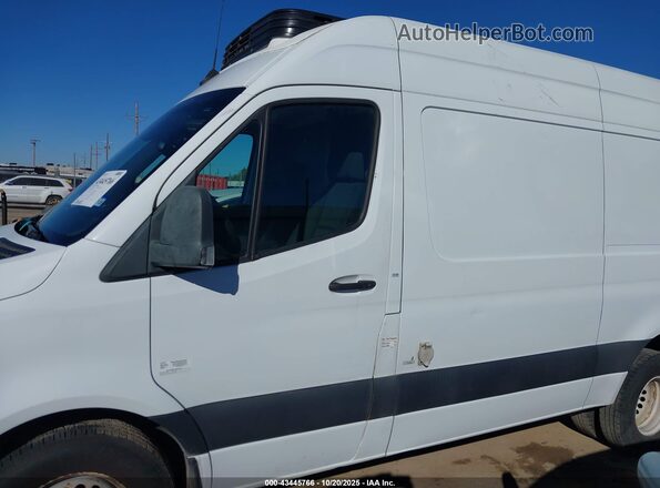 WDRPF0CDXKT003470 2019 FREIGHTLINER SPRINTER 2500 White Панорамний вид салону 360°