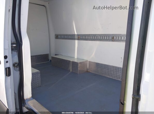 WDRPF0CDXKT003470 2019 FREIGHTLINER SPRINTER 2500 White Вид наклейки з VIN-кодом