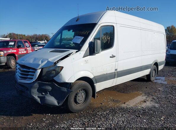 WDYPE8CD4HP542173 2017 FREIGHTLINER SPRINTER 2500 White Դիմացի տեսք