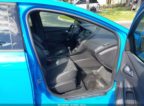 WF0DP3TH0H4125663 2017 FORD FOCUS RS Blue Front interior view