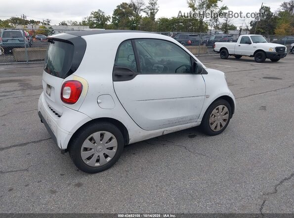 WMEFJ5DA1GK061316 2016 SMART FORTWO Белый Задняя правая четверть