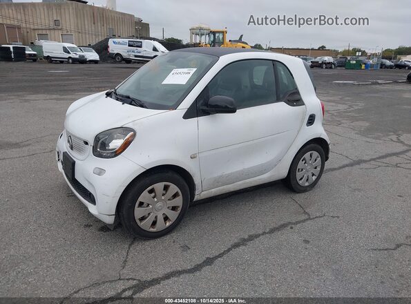 WMEFJ5DA1GK061316 2016 SMART FORTWO Белый Передняя левая четверть