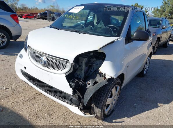 WMEFJ5DA2GK126111 2016 SMART FORTWO White Vista frontal