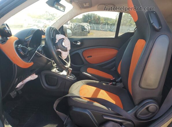 WMEFJ5DA6GK069556 2016 SMART FORTWO Orange Սալոնի դիմացի տեսք