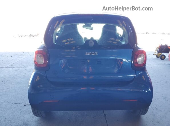 WMEFJ9BA9JK325027 2018 SMART FORTWO Two Tone Rear view