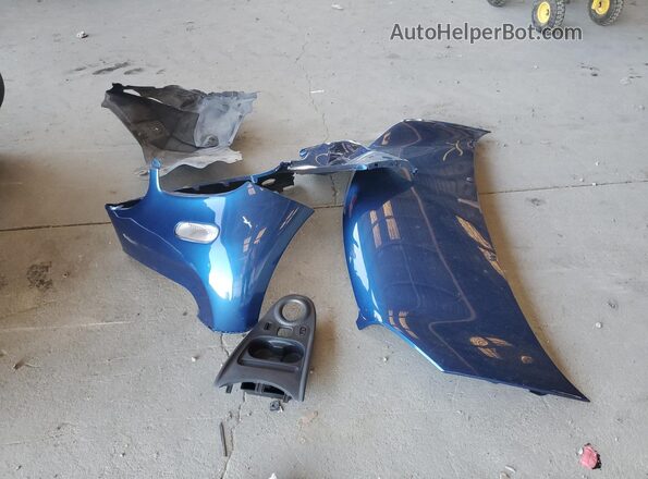 WMEFJ9BA9JK325027 2018 SMART FORTWO Two Tone Engine compartment view