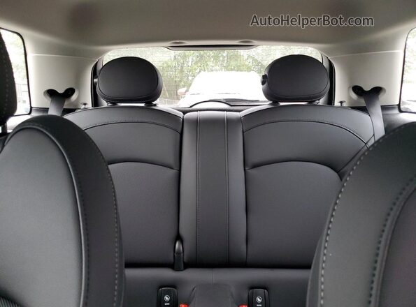 WMW13DJ04R2V89229 2024 MINI COOPER Зеленый Вид задних сидений