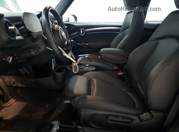 WMW13DJ07P2T31915 2023 MINI COOPER Green Вид салону спереду