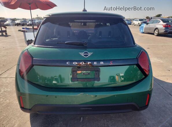 WMW23GD03S2X05429 2025 MINI COOPER Green Rear view