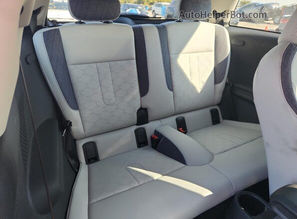 WMW23GD03S2X05429 2025 MINI COOPER Green Rear seats view