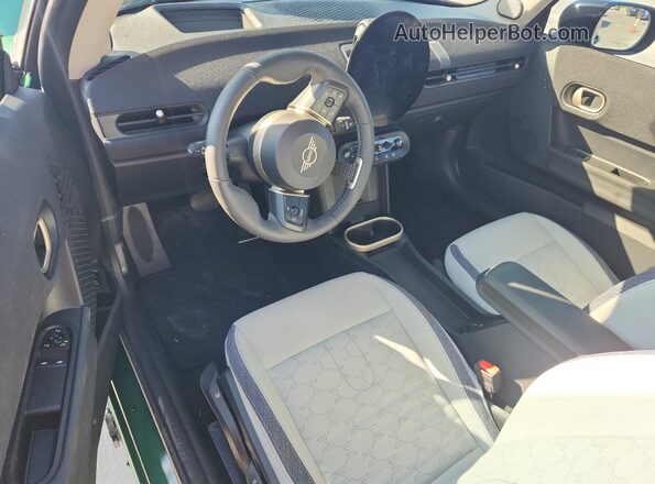 WMW23GD03S2X05429 2025 MINI COOPER Green Dashboard view