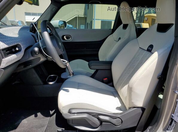 WMW23GD05S2W23993 2025 MINI COOPER Silver Vista interior delantera