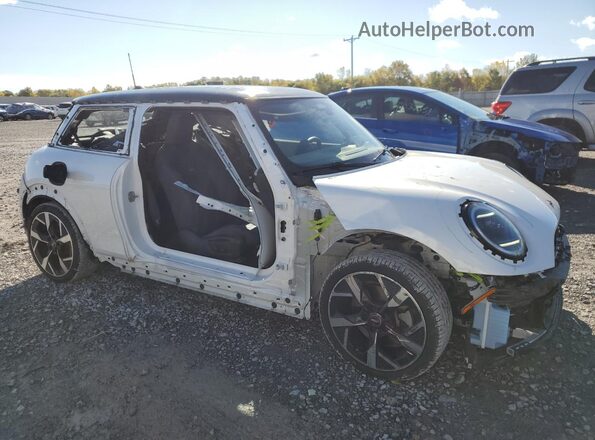 WMW23GD06S2W15174 2025 MINI COOPER Белый Передняя правая четверть