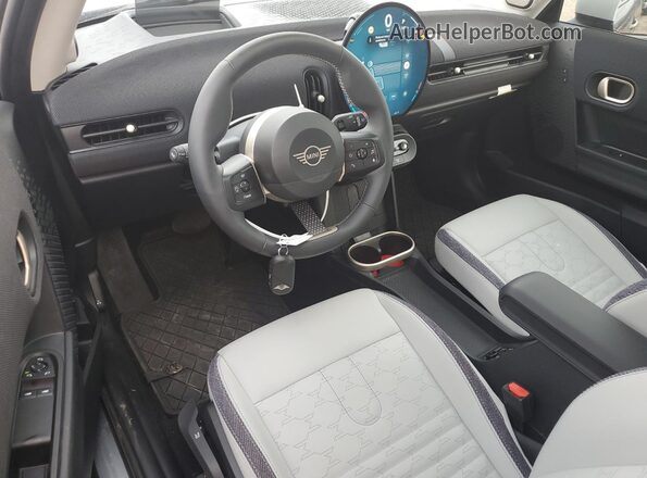 WMW23GD07S2W28841 2025 MINI COOPER Black Widok deski rozdzielczej