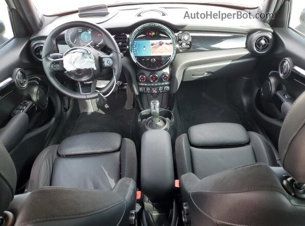 WMW33DK01P2S77227 2023 MINI COOPER Silver Dashboard view