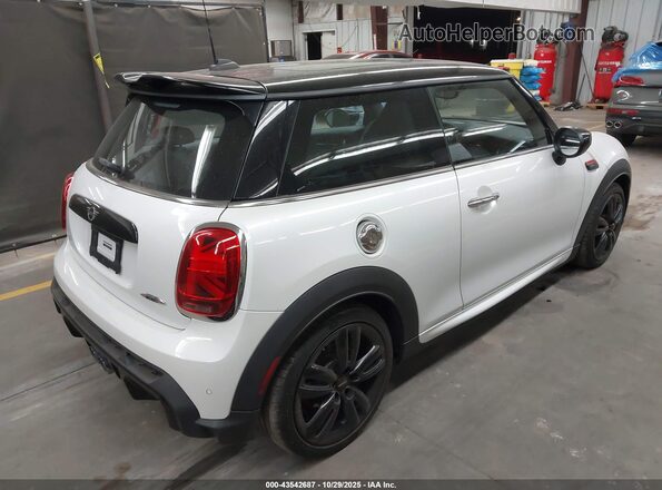 WMW73DH01R2U63393 2024 MINI HARDTOP White Հետևի աջ