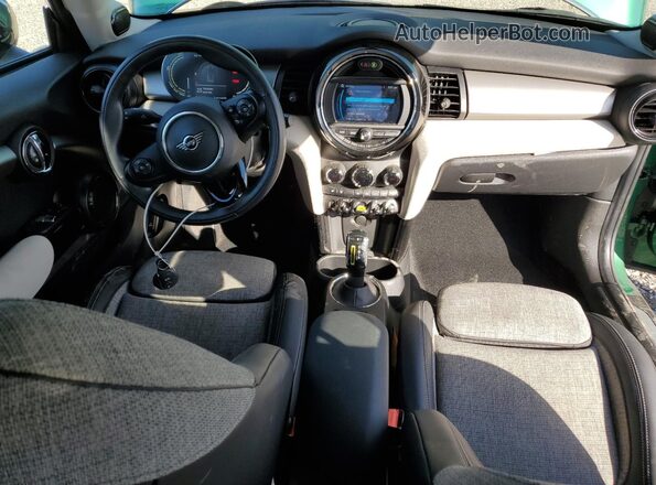 WMWXP3C03M2N09093 2021 MINI COOPER Green Widok deski rozdzielczej