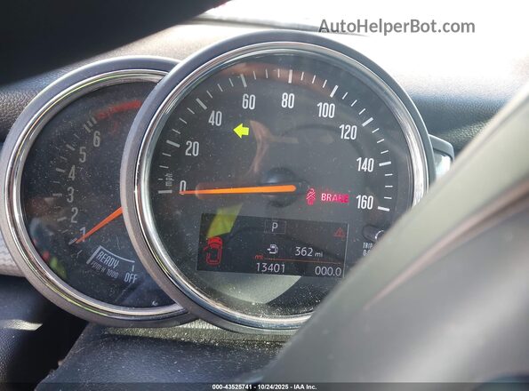 WMWXR3C06L2L38395 2020 MINI HARDTOP Кремовый Вид задних сидений