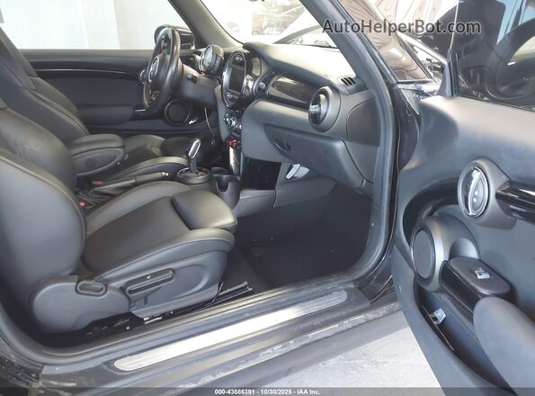 WMWXR5C02L2M55791 2020 MINI HARDTOP Black Вид салону спереду