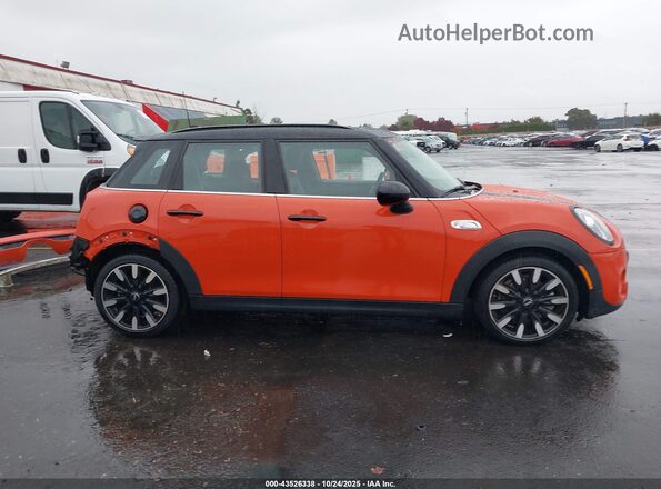WMWXU3C54K2H87604 2019 MINI HARDTOP Orange 360 interior view