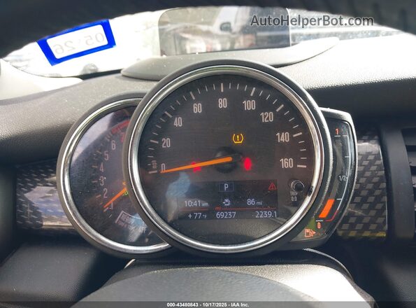 WMWXU3C59J2F49827 2018 MINI HARDTOP Gray Widok tylnych siedzeń