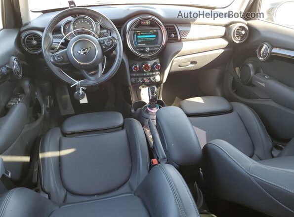WMWXU9C02L2M14745 2020 MINI COOPER Black Dashboard view