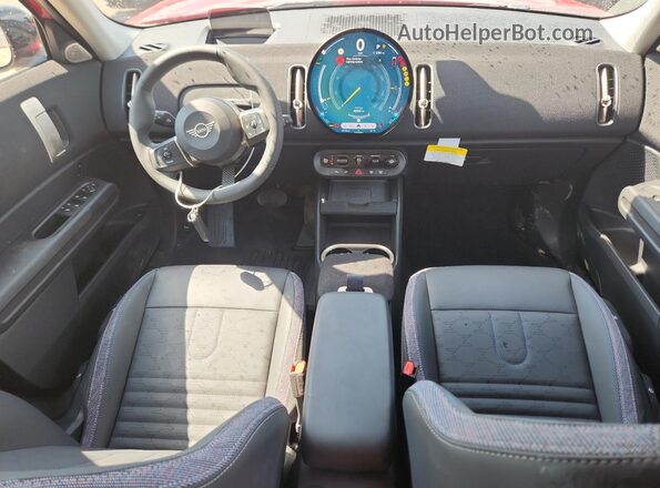 WMZ23GA09S7R10330 2025 MINI COUNTRYMAN Red Вид панелі приладів