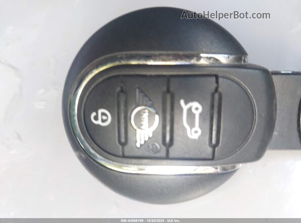 WMZ53BR09R3S18705 2024 MINI COUNTRYMAN White Вид панелі приладів