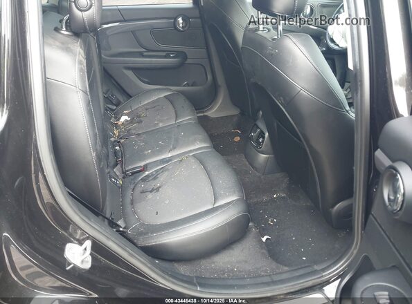 WMZYT5C36J3D81952 2018 MINI COUNTRYMAN Black Widok naklejki z numerem VIN