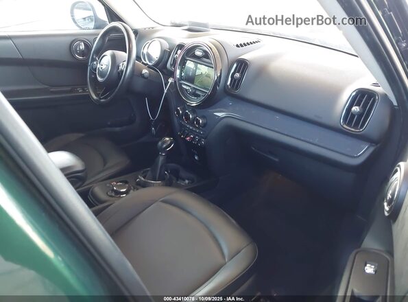 WMZYV5C30H3E01276 2017 MINI COUNTRYMAN Зеленый Вид салона спереди