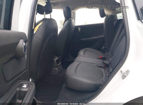 WMZYV5C57K3E05169 2019 MINI COUNTRYMAN White Widok naklejki z numerem VIN