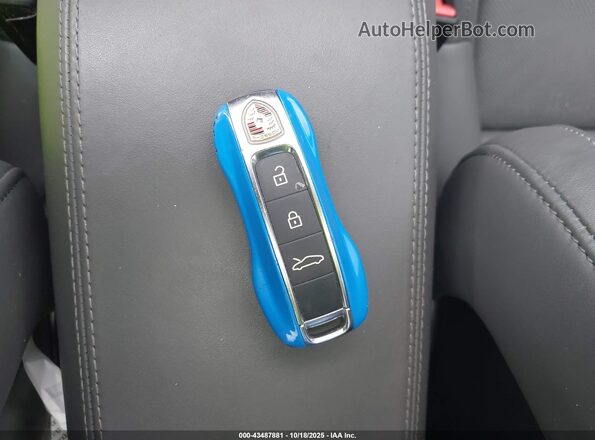 WP0AA2A94PS205118 2023 PORSCHE 911 Blue Vista del salpicadero